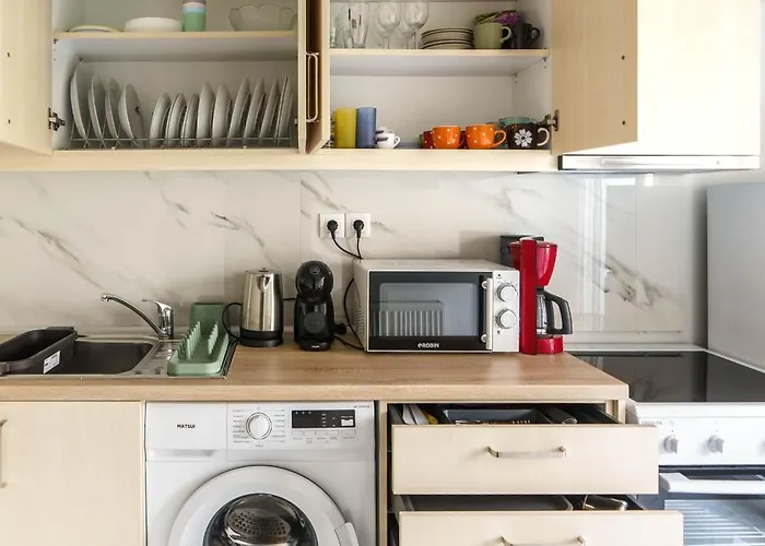 White Luxury 塞萨洛尼基