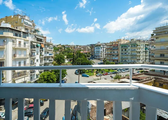 White Luxury Apartamento Tesalónica